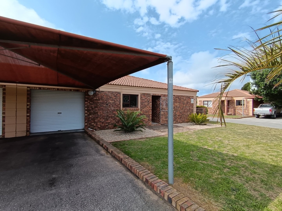 2 Bedroom Property for Sale in Humewood Eastern Cape